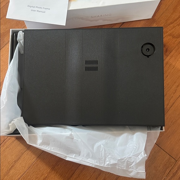 AMOR Digital Photo Frame - Picture 4 of 5